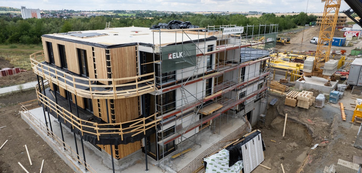 Timber Prague: we have completed ceiling 3. NP of houses K and M