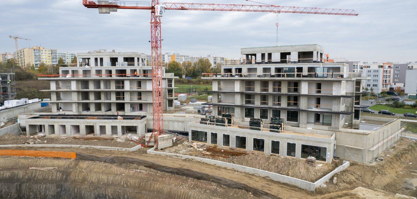 První etapa Arcus City má dokončenou hrubou stavbu