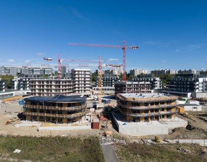 Video z výstavby Timber Praha – bydlení s dobrou energií